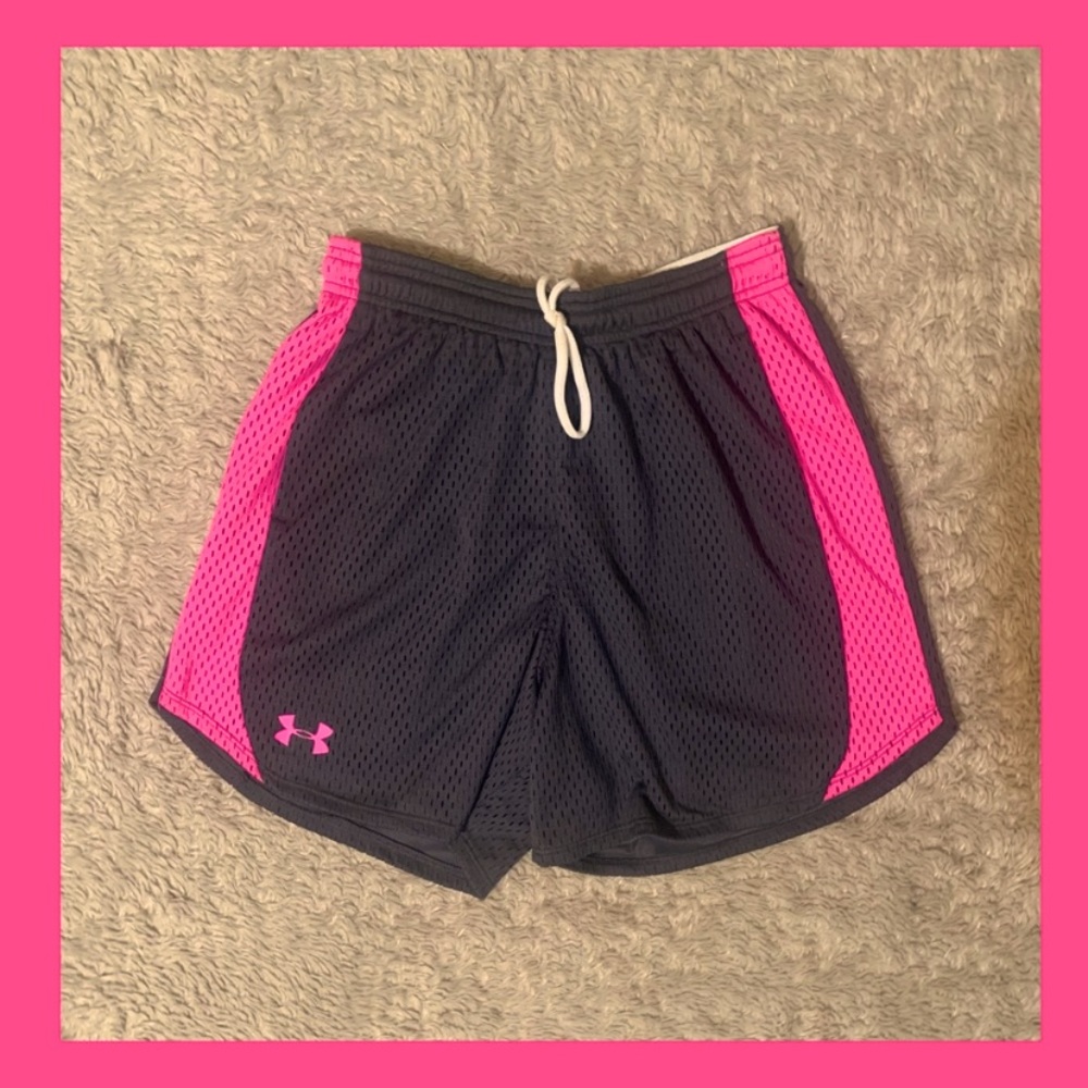 NWOT Women’s Under Armour Workout Shorts